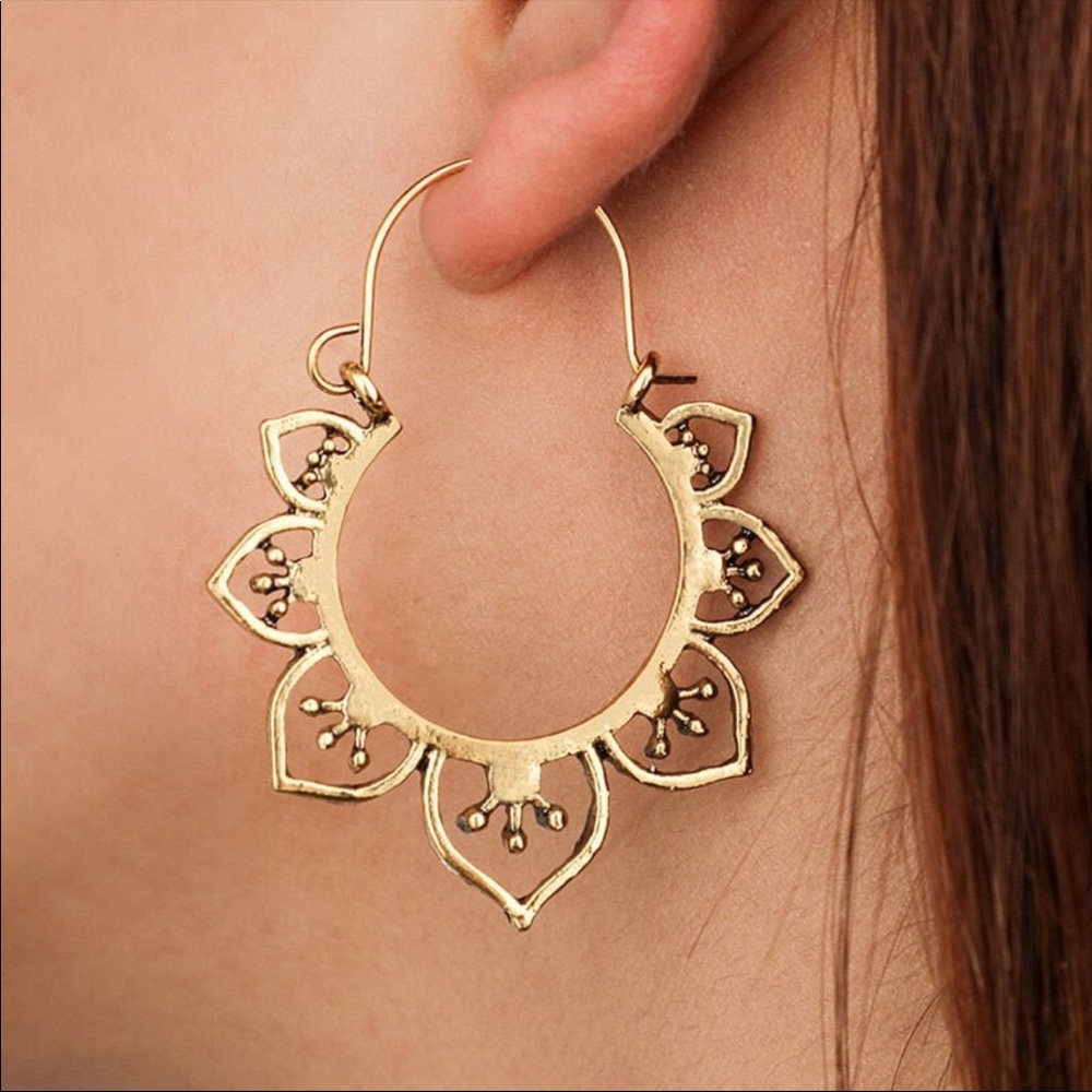LOTUS FLOWER MANDALA INSPIRED GOLD FILIGREE HUGGIE HOOPS
